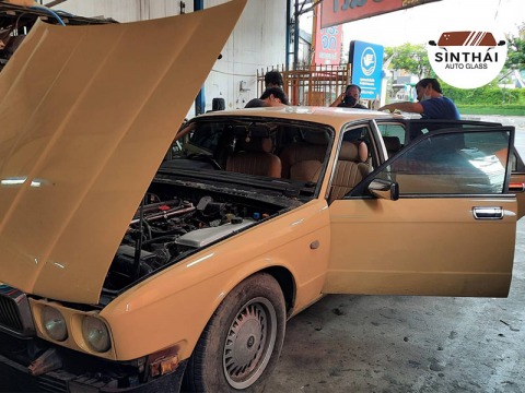 กระจกรถยนต์ร้าว ซ่อมได้